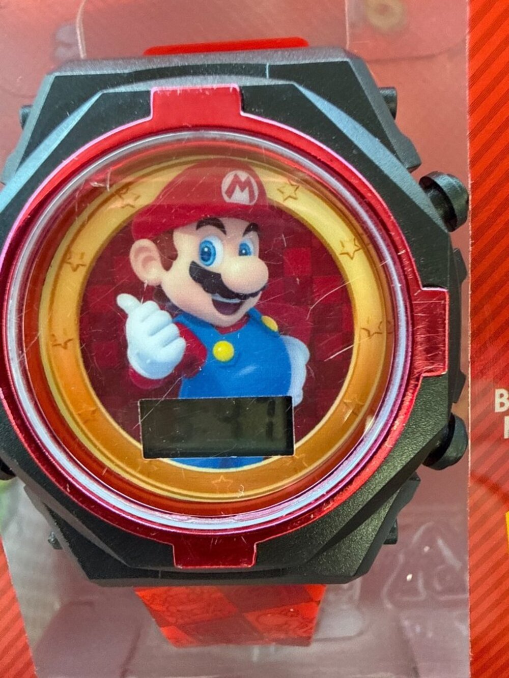 Super Mario Kids Flashing LCD Digital Watch With Red Strap & Star Design - Picture 2 of 3